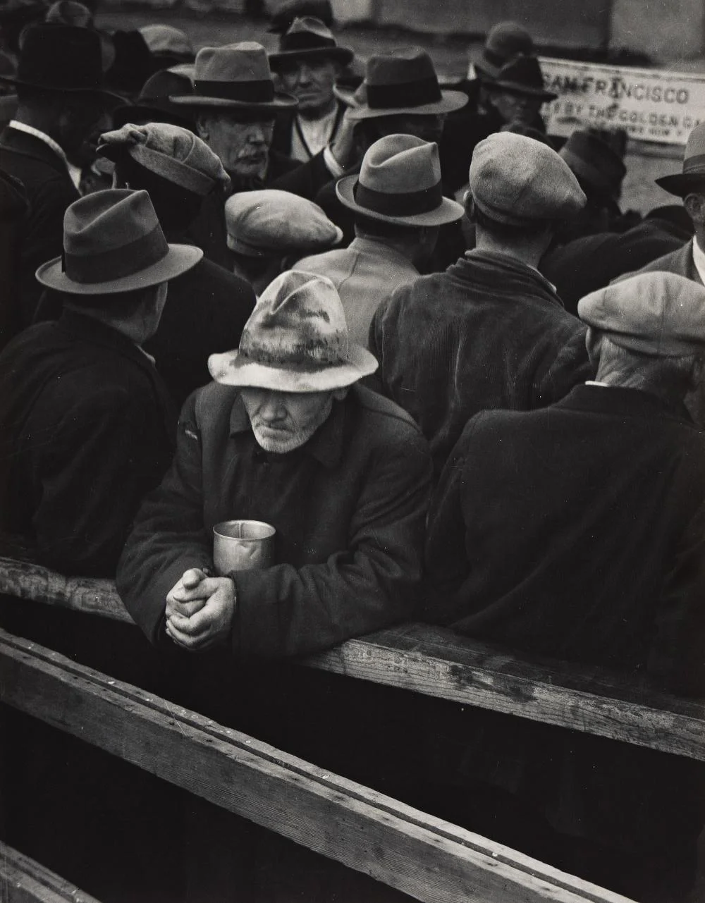 <em><strong>&ldquo;White Angel Breadline, San Francisco,&rdquo; 1934</strong></em>